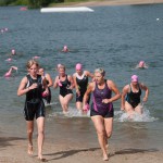 Deelneemsters komen in Beesd het water uit