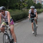 Deelneemsters op de fiets in Beest (2015)